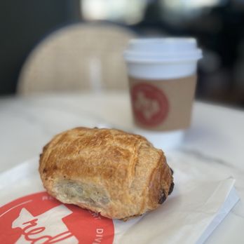 Red Dessert Dive - Coffee & Tea Near Me - Houston, Texas Red Dessert Dive - Coffee & Tea Near Me - Houston, Texas