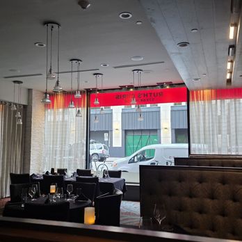 Ruth's Chris Steak House - Steakhouses Near Me - Austin, Texas