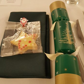 Peppers Manor House - Free xmas goodies on the table - Hotels Near Me - Sutton Forest, NSW