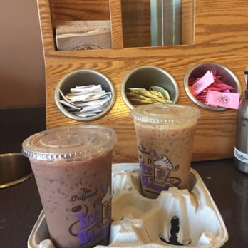 The Coffee Bean & Tea Leaf - Sugar free Iced Mocha (left) Sugar free Iced Vanilla Latte (right) - Coffee & Tea Near Me - Burbank, California