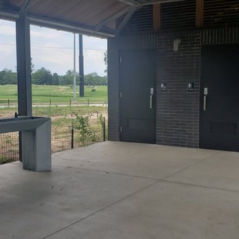 Clay Family Eastern Glades - Restroom area - Hiking Near Me - Houston, Texas Clay Family Eastern Glades - Restroom area - Hiking Near Me - Houston, Texas