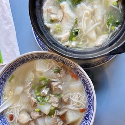 Xinjiang lamb Bowl and Yunnan over-the-bridge