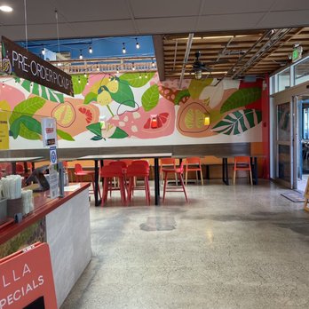 Pomella - Interior - Middle Eastern Near Me - Oakland, California