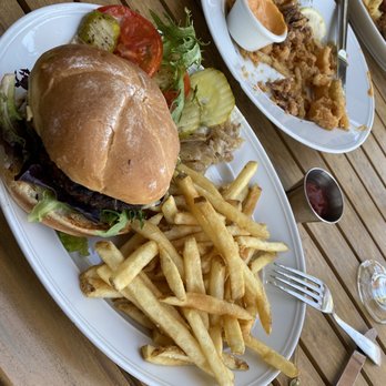 Riverside - Mushroom fondue burger - New American Near Me - Hood River, Oregon