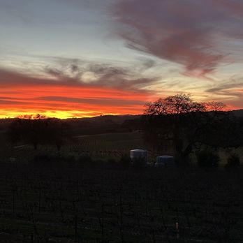 Grapestake Cottage - Vacation Rentals Near Me - Paso Robles, California