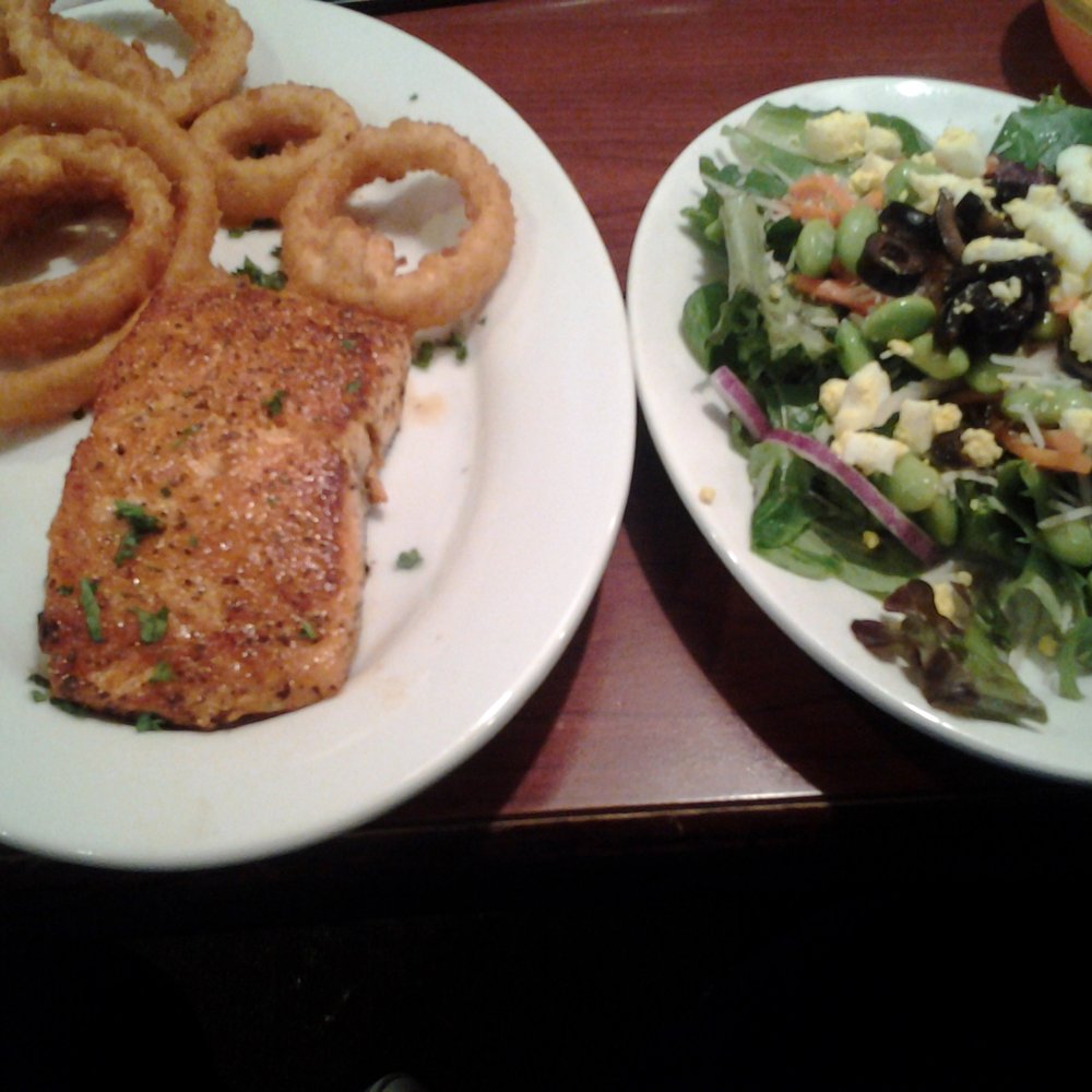Ruby Tuesday - Salad bar plate with salmon platter - American Near Me - Linthicum, Maryland Ruby Tuesday - Salad bar plate with salmon platter - American Near Me - Linthicum, Maryland