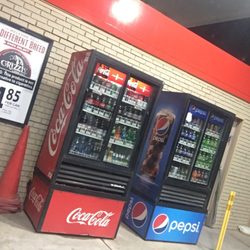 Murphy USA - Drink machines outside