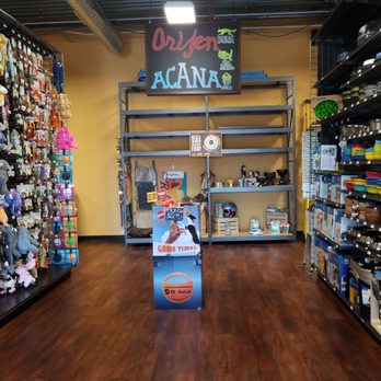 Hollywood Feed - Toys, treats and discounted items! - Pet Stores Near Me - Oklahoma City, Oklahoma