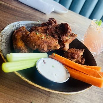 Eureka! - Wings - American Near Me - Tempe, Arizona