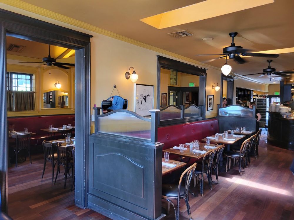 Underwood Bar and Bistro