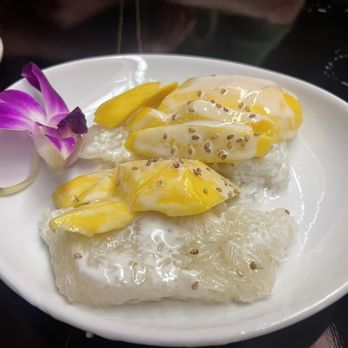 Thai Spice & Sushi - Mango sweet rice - Thai Near Me - Selma, Texas