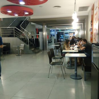 Burger King - Gran salón - Fast Food Near Me - Buenos Aires, C