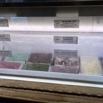 Brown Cow Ice Cream Parlor - Ice Cream & Frozen Yogurt Near Me - Forest Park, Illinois