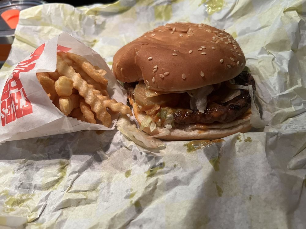 CHIP’S HAMBURGERS Updated August 2024 17 Photos & 43 Reviews 1203