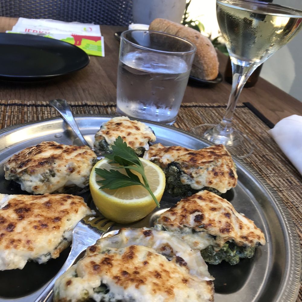 Buckeye Roadhouse - Oysters Bingo! Delicious! - American Near Me - Mill Valley, California Buckeye Roadhouse - Oysters Bingo! Delicious! - American Near Me - Mill Valley, California