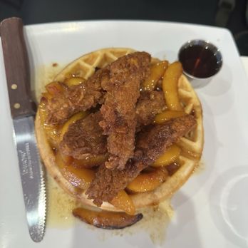 The Modern Vegan - Georgia peach hot Chick'n Waffles Breakfast - Vegan Near Me - Las Vegas, Nevada The Modern Vegan - Georgia peach hot Chick'n Waffles Breakfast - Vegan Near Me - Las Vegas, Nevada