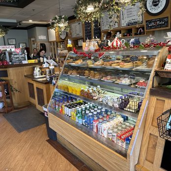 Carp Moon Cafe - Interior - Coffee & Tea Near Me - Carpinteria, California