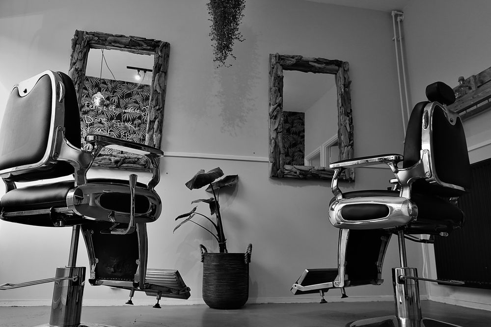 HAIR HOUSE Updated April 2024 Request an Appointment Jacob van