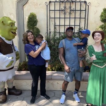 Universal Studios Florida - Shrek and Fiona - Amusement Parks Near Me - Orlando, Florida