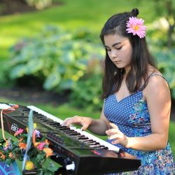 Wellesley School of Music - Summer Recital 2017 Ave Maria by Gounod Gymnopedie no. 1 By E. Satie