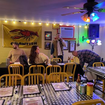 Papa Boudreauxs Cajun Cafe - Inside dining area - Cajun/Creole Near Me - Santa Fe, Tennessee