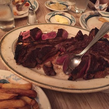 Peter Luger - Very disapointed by the taste of the meat - Steakhouses Near Me - Brooklyn, New York
