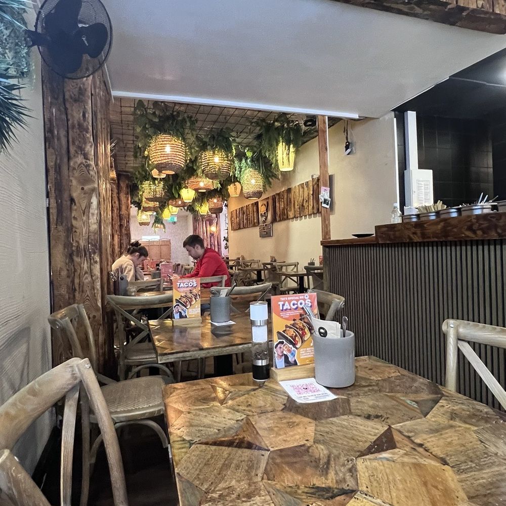 Cafe Buur - Interior deco - Breakfast & Brunch Near Me - Cologne, NW