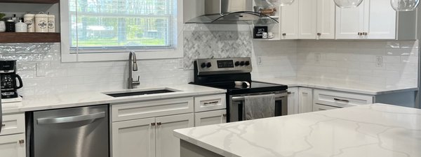 Kitchen Projects - We are a family business that provide personalized attention to our customers. We have more than 20 years of experience with good references and full insurance. We make sure that our customers are left satisfied with our work. Kitchen Projects - We are a family business that provide personalized attention to our customers. We have more than 20 years of experience with good references and full insurance. We make sure that our customers are left satisfied with our work.