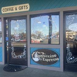 Elegant Bean Espresso - Cute entrance and attached to a little crafts store