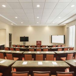 Hampton Inn St. Albans - Meeting Room