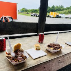 Bbq brisket Bustin' Butt Bowl Bbq brisket Bustin' Sundae