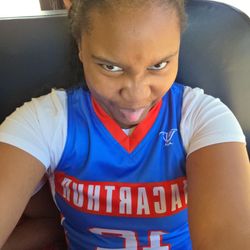 MacArthur Middle School - Hi I'm Simone Wilson I'm on the MacArthur Middle school basketball team