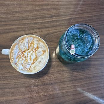 Broken Yolk Cafe - Red Bull Raspberry Rush Messy Caramel Latte - American Near Me - Corona, California Broken Yolk Cafe - Red Bull Raspberry Rush Messy Caramel Latte - American Near Me - Corona, California