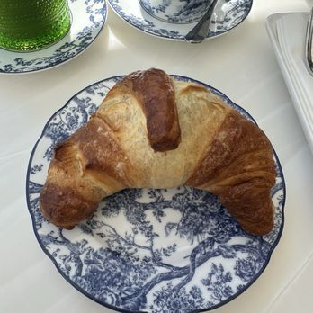 Dior Cafe - Pistachio croissant - Coffee & Tea Near Me - Miami, Florida