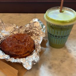 Matcha with honey and cinnamon, egg and cheese sandwich Matcha with honey and cinnamon, egg and cheese sandwich