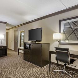 Best Western Plus Kingston Hotel and Conference Center - One Room King Suite