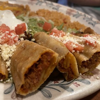 Casa Ramos - a plate of mexican food - Mexican Near Me - Lincoln, California