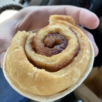 Amy's Drive Thru - Cinnamon roll - Burgers Near Me - Corte Madera, California Amy's Drive Thru - Cinnamon roll - Burgers Near Me - Corte Madera, California
