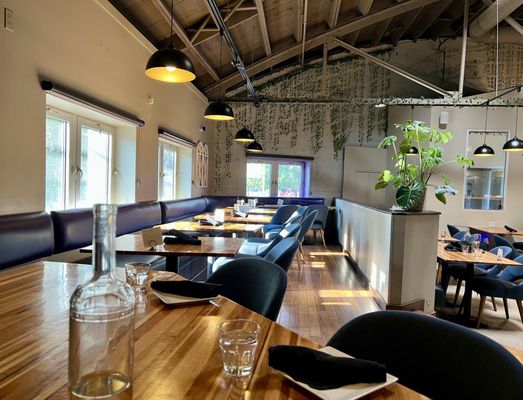 Zest Kitchen & Bar by null