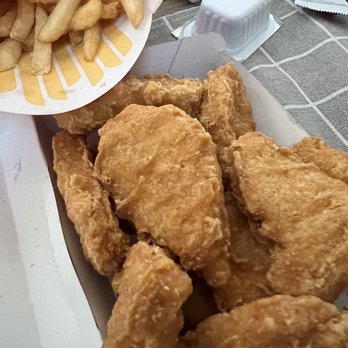 McDonald's - Large Fries and 10 Piece McNuggets ! So crunchy and good ! - Fast Food Near Me - Moreno Valley, California McDonald's - Large Fries and 10 Piece McNuggets ! So crunchy and good ! - Fast Food Near Me - Moreno Valley, California