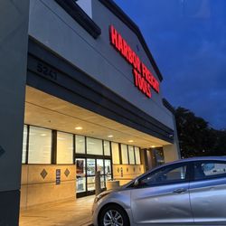 Harbor Freight Tools - Outside
