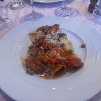 4 Fiumi - Cannoloni - Italian Near Me - Rome, RM