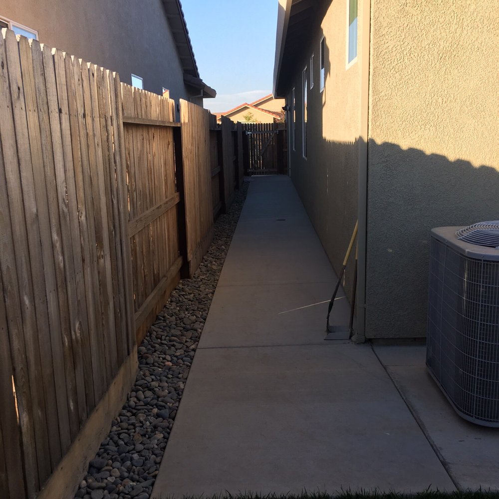 ST Landscape Management - After sidewalk - Landscaping Near Me ST Landscape Management - After sidewalk - Landscaping Near Me