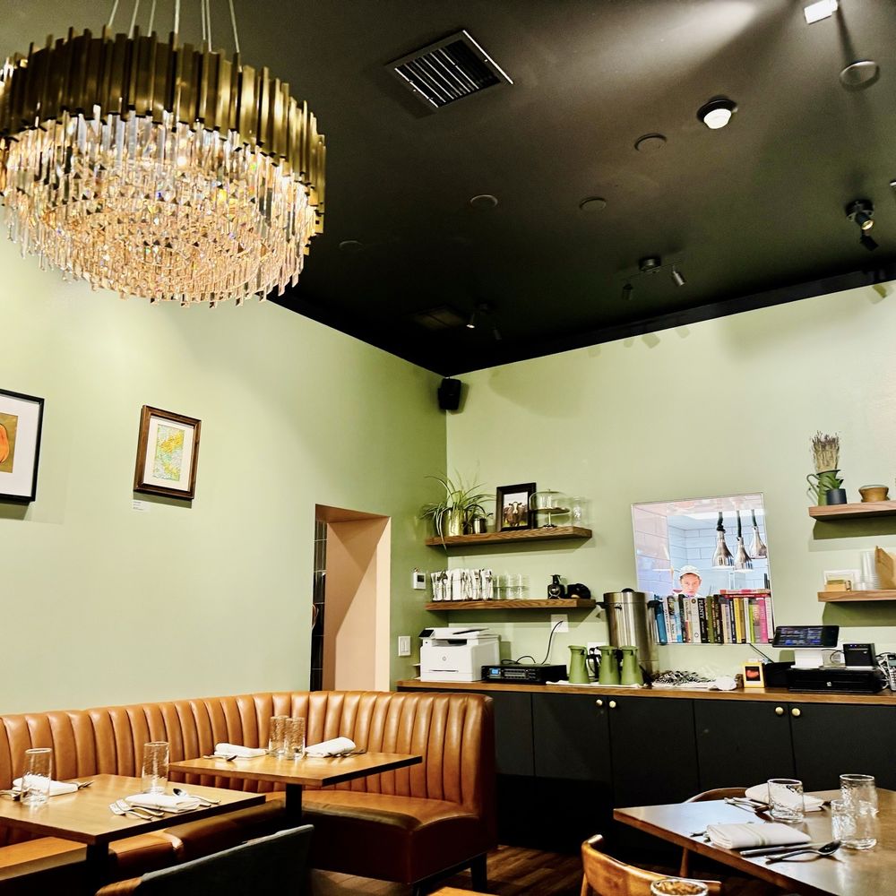 Roux - Dining room - Breakfast & Brunch Near Me - Salt Lake City, Utah Roux - Dining room - Breakfast & Brunch Near Me - Salt Lake City, Utah