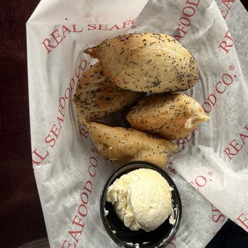 Real Seafood Company Bay City - Bread - Seafood Near Me - Bay City, Michigan