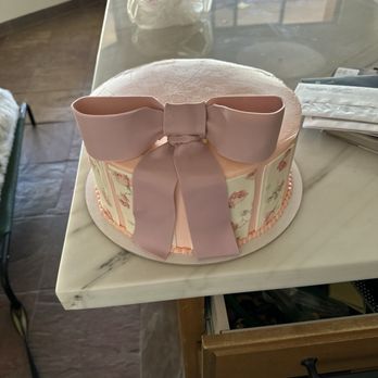 LGO Bake Shop - Bakeries Near Me - Phoenix, Arizona