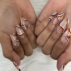 Sunny Nails - Design and full acrylic