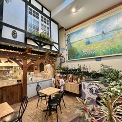 Indigo Moo'd Ice Cream - Seating