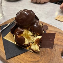 Profiteroles