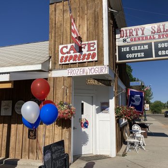 Dirty Sally's General Store - the front of the store - Gift Shops Near Me - Ten Sleep, Wyoming